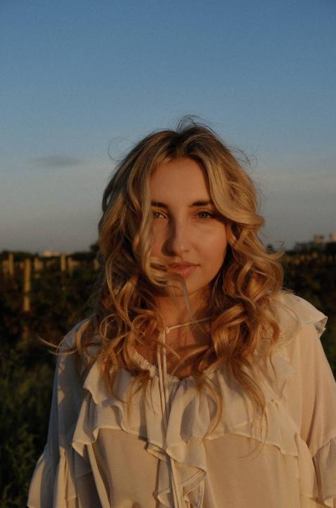 Webcam chat profile for LovelyAura