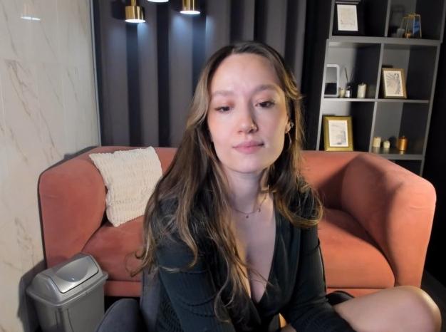 Webcam chat profile for AgnesGoddes: Legs, feet & shoes