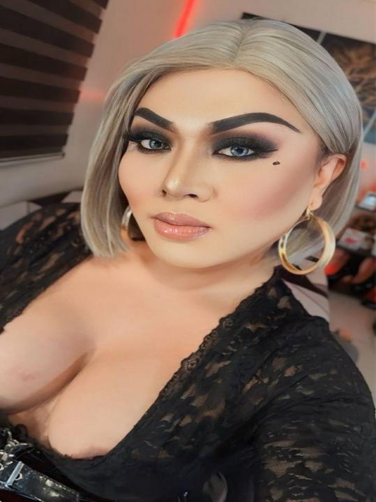 Webcam chat profile for CumOnOverMe: Bondage & discipline