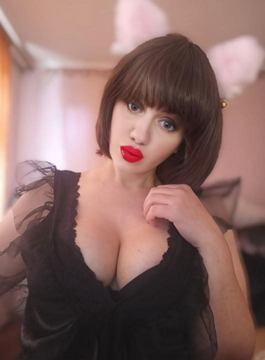 Webcam chat profile for MoonlitSiren