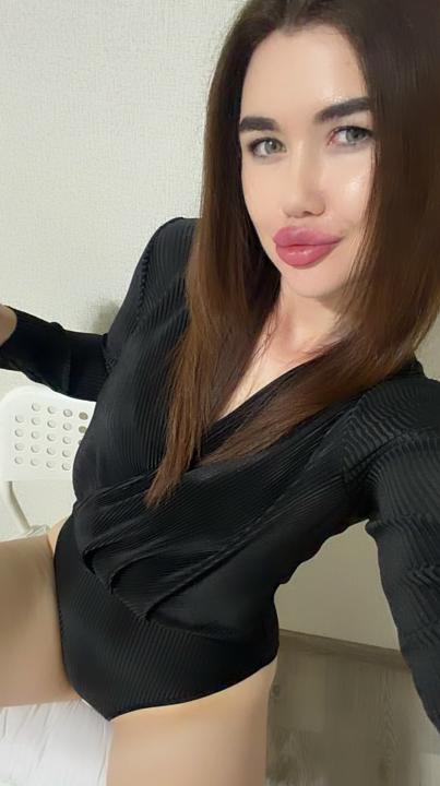 Webcam chat profile for Corvessa