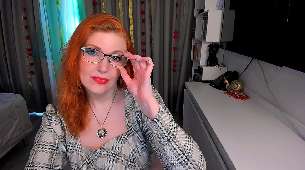 Webcam chat profile for AlmazFireFoxOne: Kissing