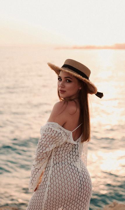 Webcam chat profile for Vionara: Ask about my Hobbies