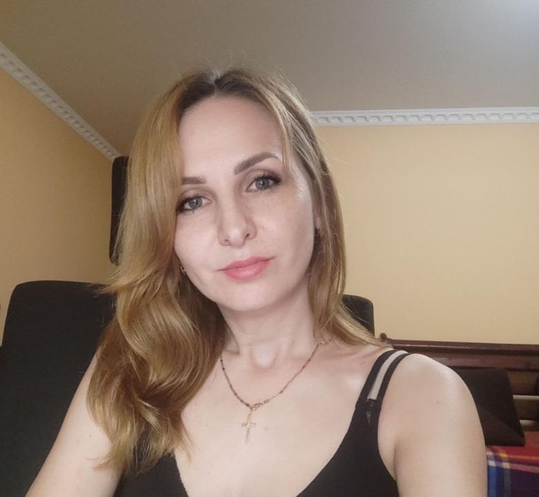 Webcam chat profile for LisaBlonde