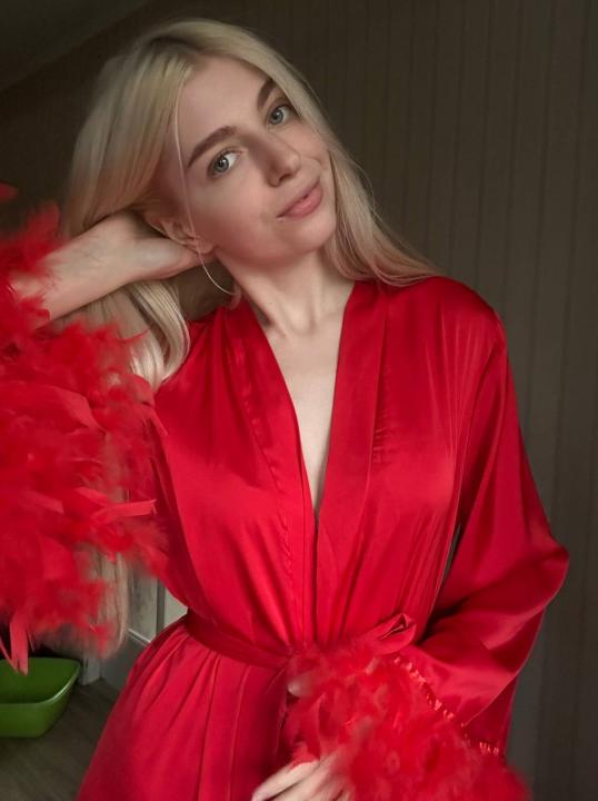 Webcam chat profile for Elunor