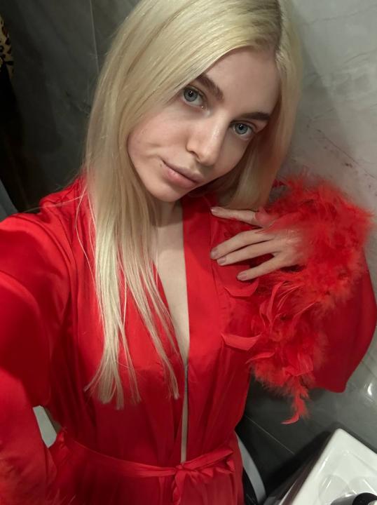 Webcam chat profile for Elunor