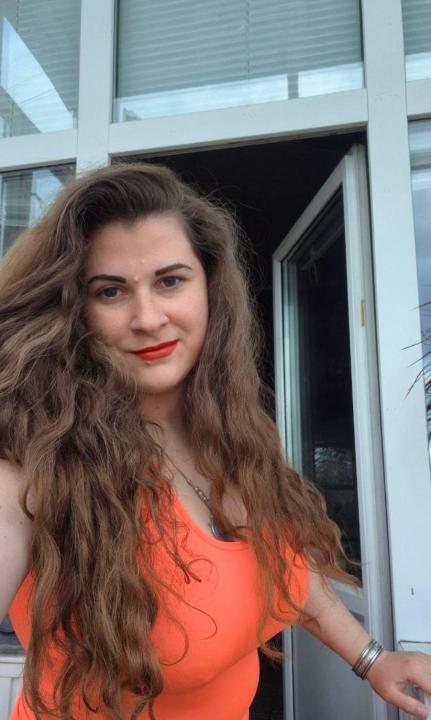 Webcam chat profile for Karinna