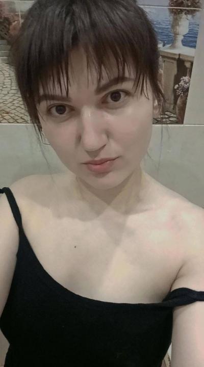 Webcam chat profile for Reginaa: Ask about my Hobbies