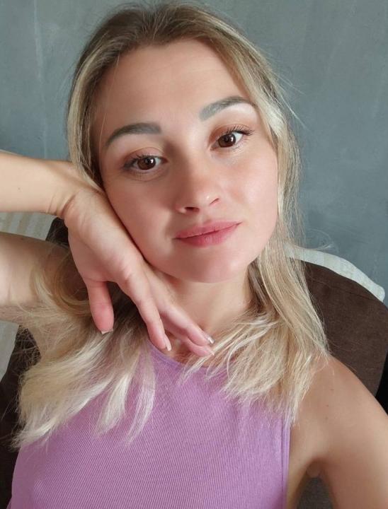 Webcam chat profile for Annabelle: Ask about my Hobbies