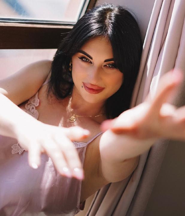 Webcam chat profile for LovelyTati: Outfits