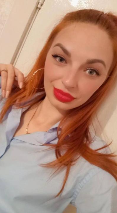 Webcam chat profile for QueenVibes