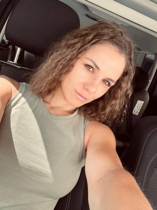 Webcam chat profile for Arista: Ask about my Hobbies