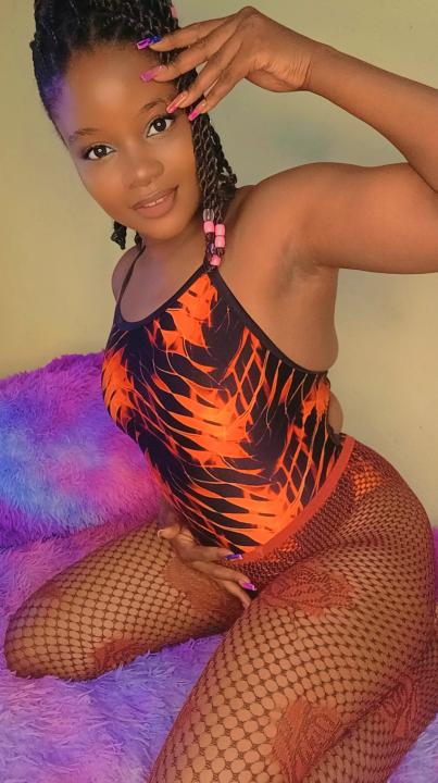 Webcam chat profile for Amberx101: Legs, feet & shoes