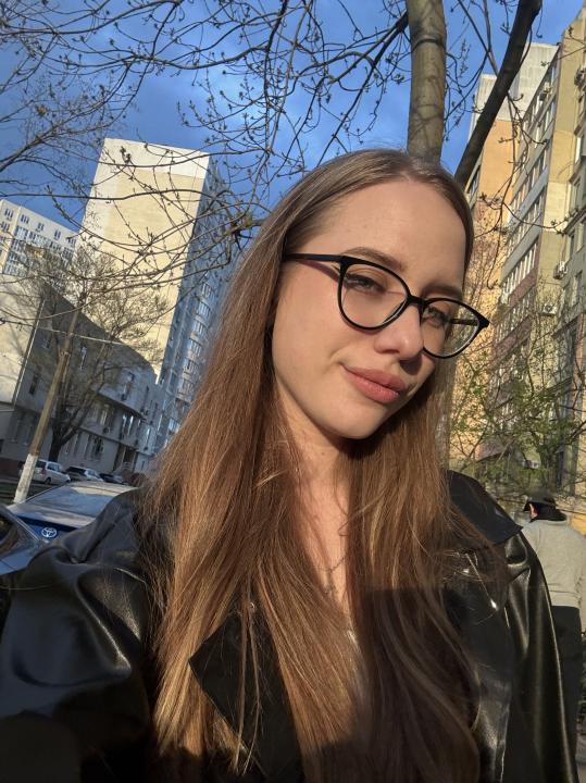 Webcam chat profile for Virelia: Conversation