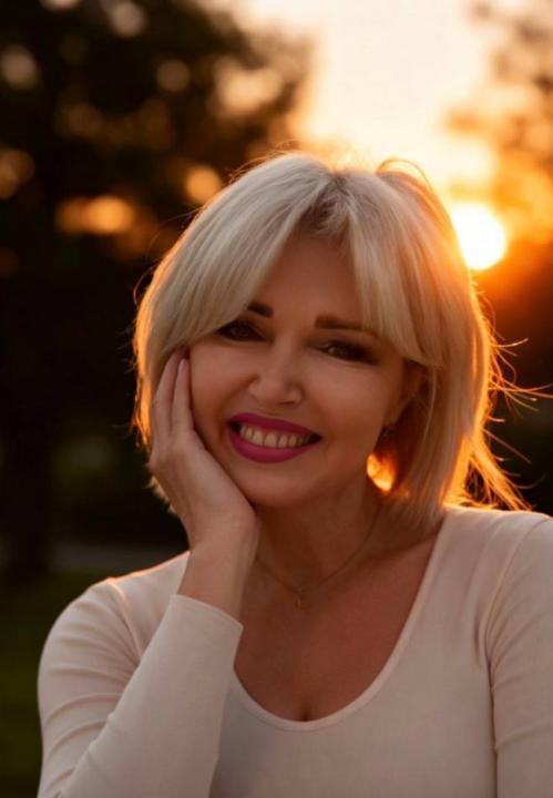 Webcam chat profile for 1Kira: Ask about my Hobbies