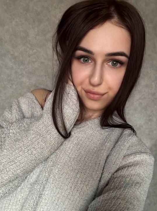 Webcam chat profile for MysticCharm: Ask about my Hobbies