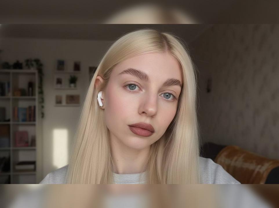 Webcam chat profile for Elunor