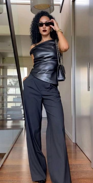 Webcam chat profile for NoirEmpress333: Leather