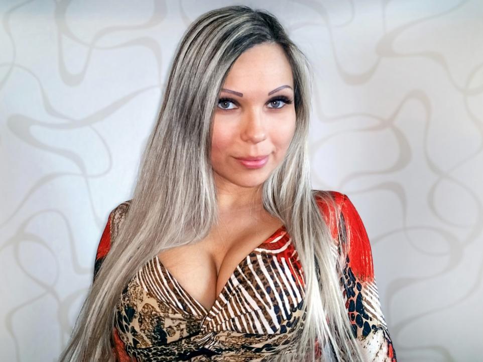 Webcam chat profile for TightBarbie: Dominatrix