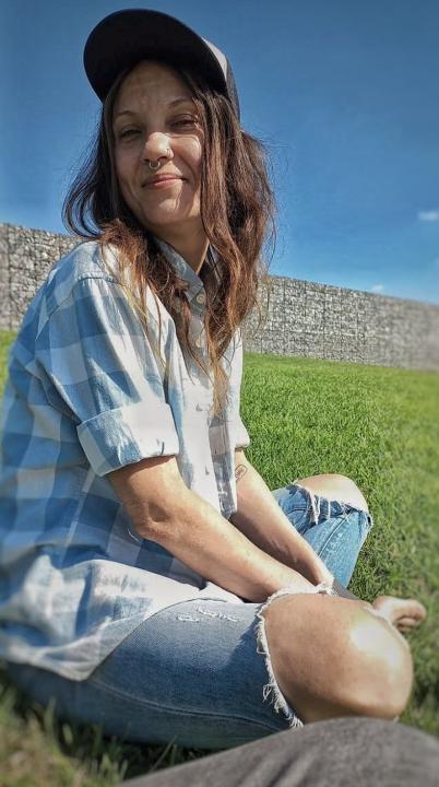 Webcam chat profile for loladan