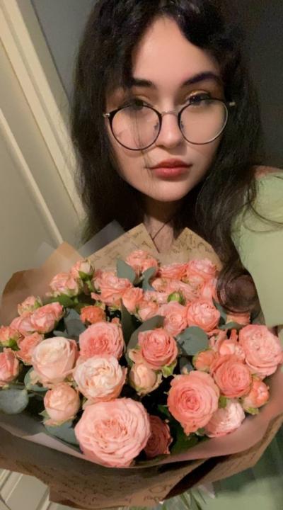 Webcam chat profile for Cyrina: Ask about my Hobbies