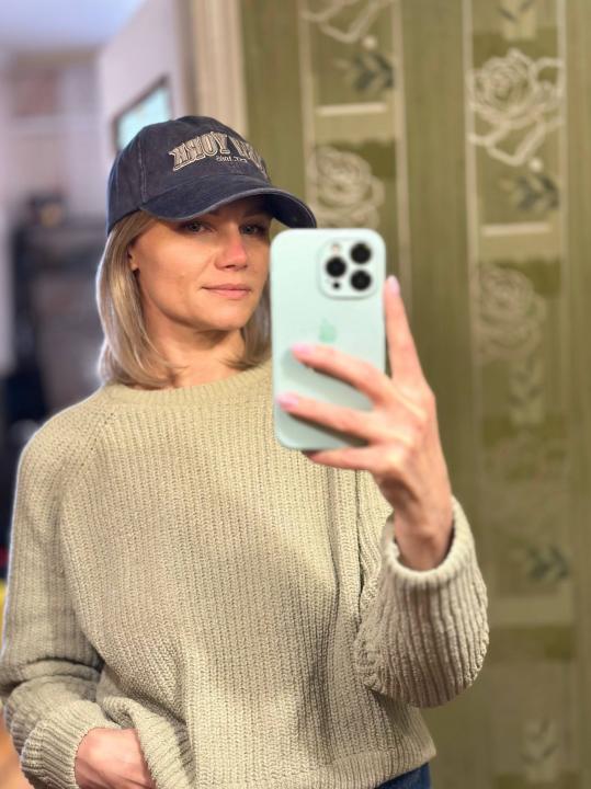 Webcam chat profile for FlirtyMood