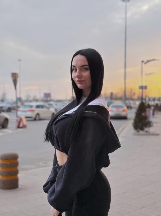 Webcam chat profile for MissYourKiss: Cooking