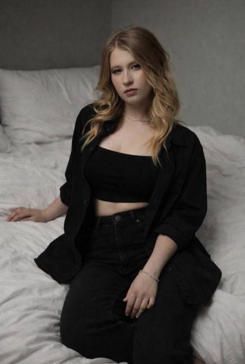 Webcam chat profile for SugarHex: Ask about my Hobbies