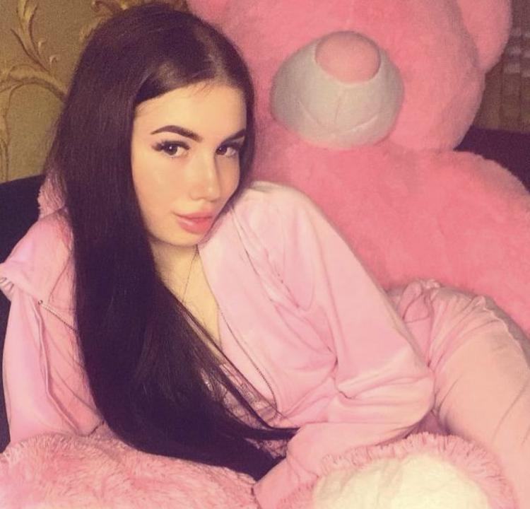 Webcam chat profile for BarbieMee