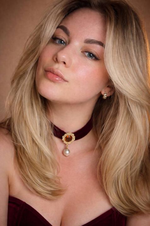 Webcam chat profile for SugarBlonde: Travel