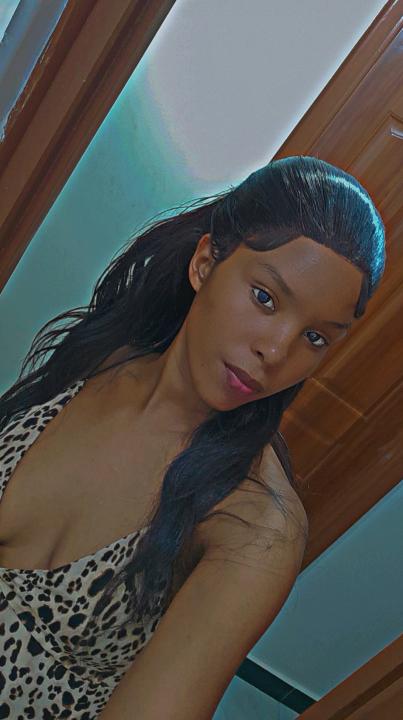 Webcam chat profile for Sweetsamira: Nails