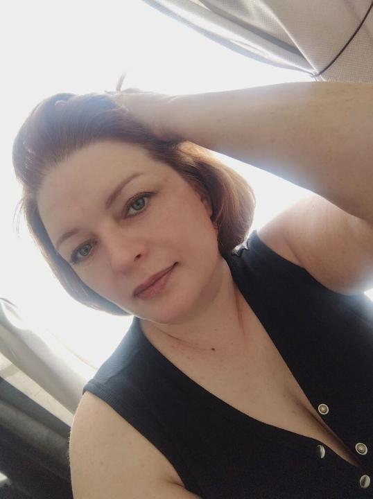 Webcam chat profile for Aveline: Ask about my Hobbies