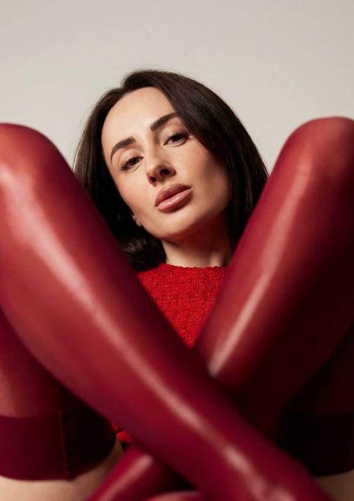 Webcam chat profile for MidnightGrace: Travel