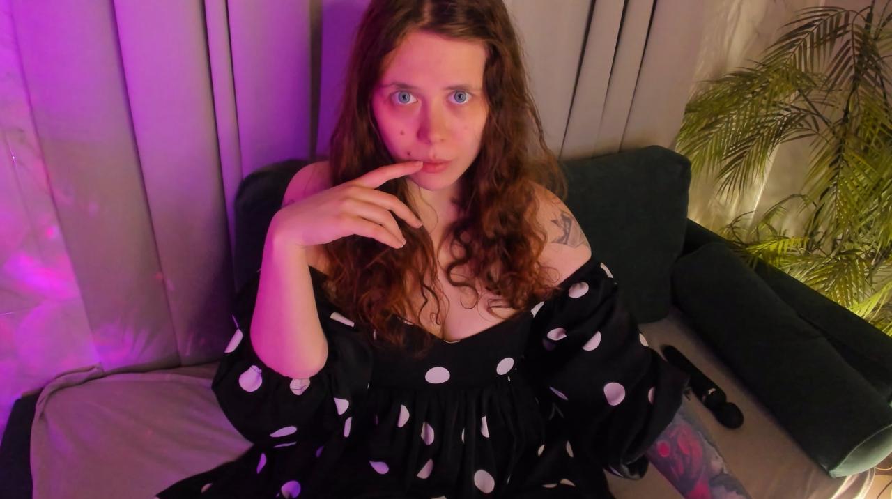 Webcam chat profile for SophiePure: Bondage & discipline