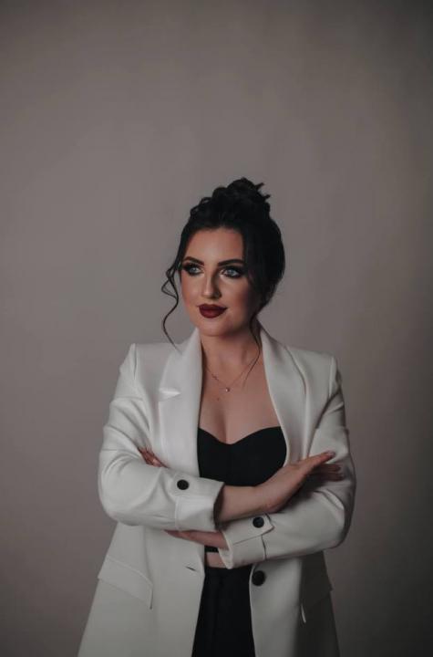 Webcam chat profile for Yaasmina1