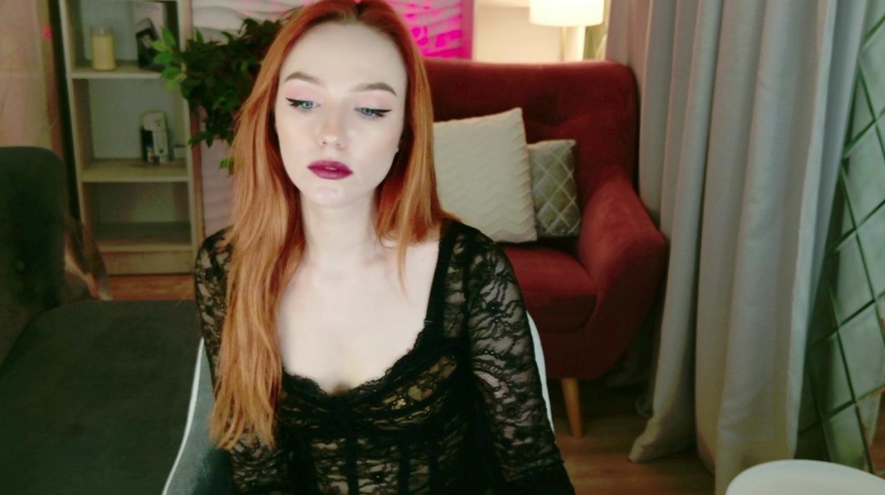 Webcam chat profile for ZlataSaar: Latex & rubber