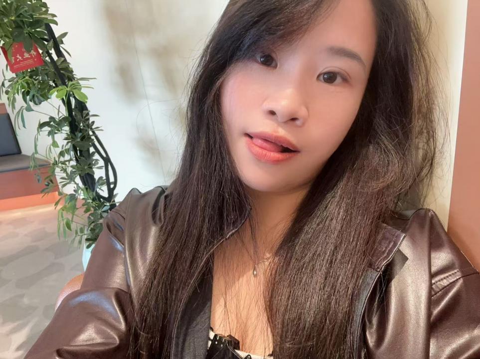 Webcam chat profile for Hermione56: Legs, feet & shoes