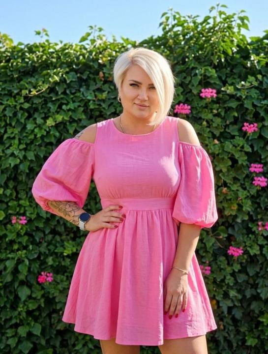 Webcam chat profile for Barbilove: Dancing