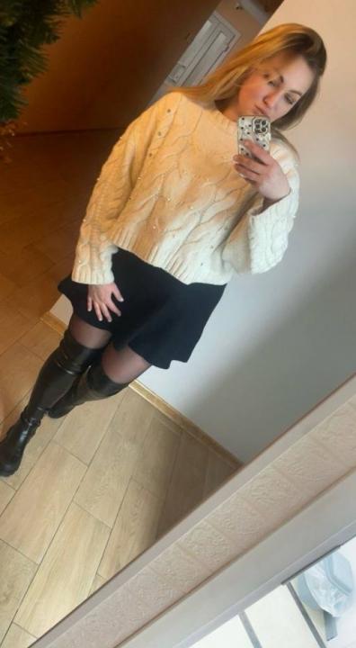 Webcam chat profile for PlushDream