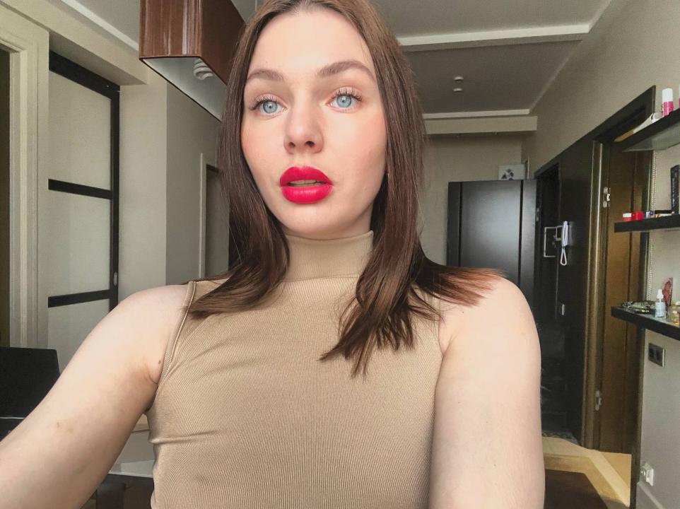 Webcam chat profile for Cuddliesa: Legs, feet & shoes