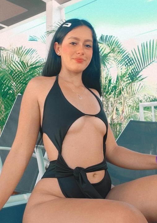 Webcam chat profile for Thalia: Bondage & discipline