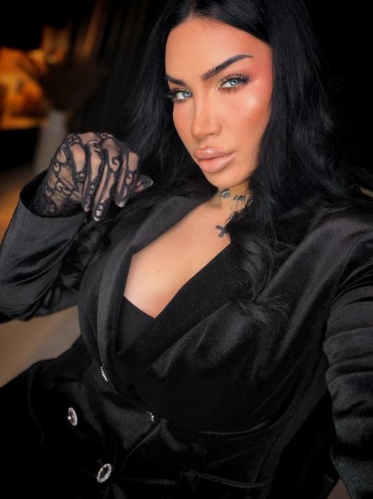 Webcam chat profile for ElektraSheDemon: Dominatrix