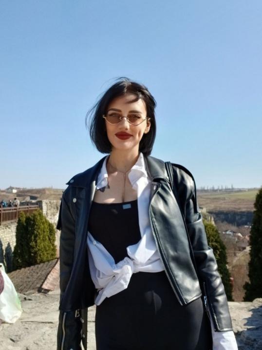 Webcam chat profile for Erya: Ask about my Hobbies
