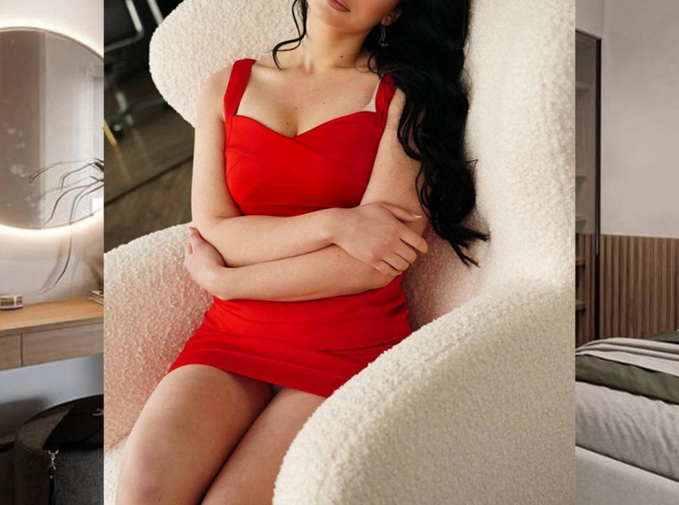 Webcam chat profile for AnnaRedFlower: Legs, feet & shoes