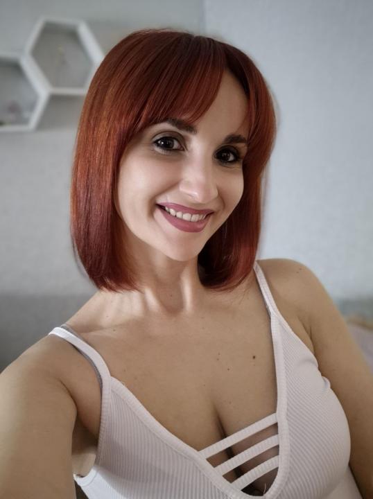 Webcam chat profile for IvoryVibe