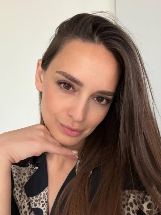 Webcam chat profile for SerenaMuse: Outfits