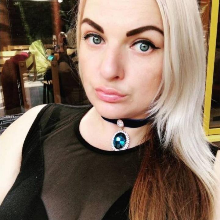 Webcam chat profile for Mariva: Ask about my Hobbies