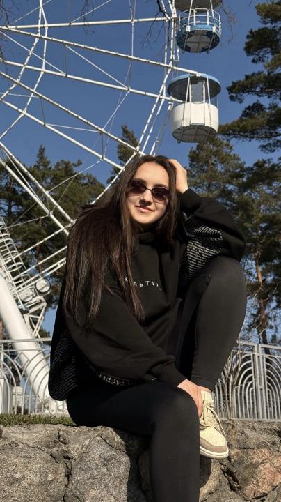 Webcam chat profile for blossom2111: Legs, feet & shoes