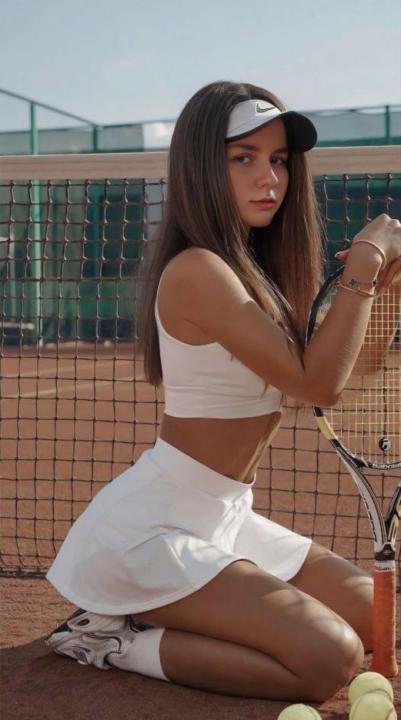 Webcam chat profile for Daana: Ask about my Hobbies