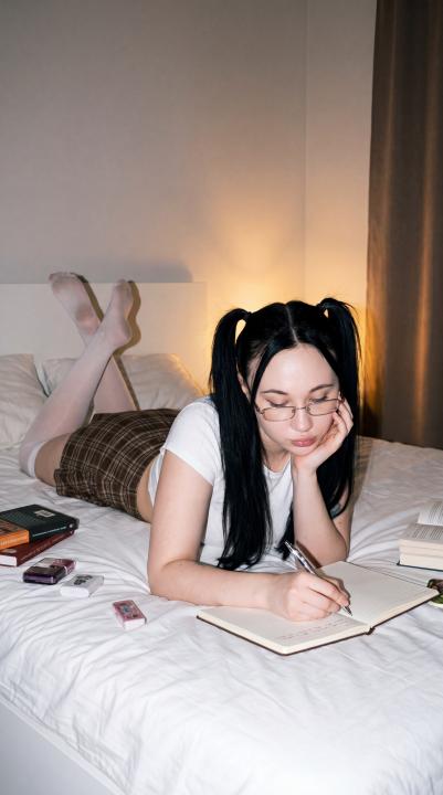 Webcam chat profile for LunaRiche: Exercise